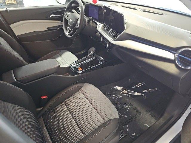 new 2025 Chevrolet Trax car, priced at $24,955