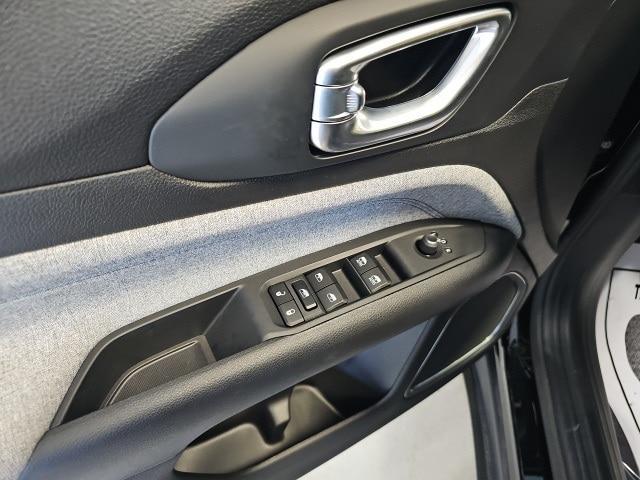 new 2025 Jeep Compass car, priced at $28,585