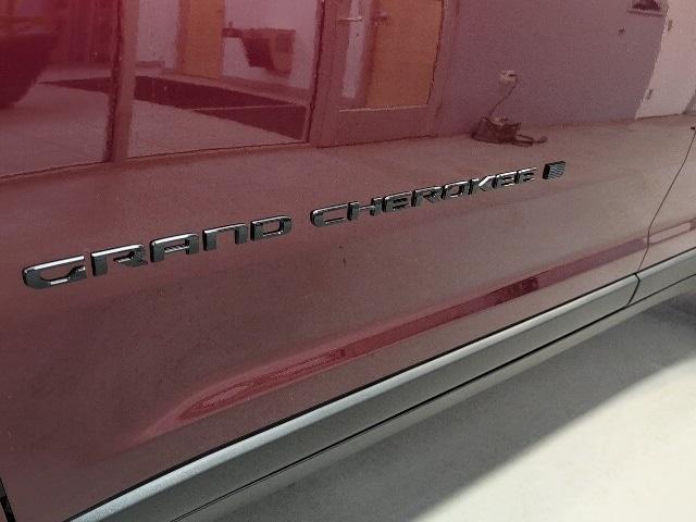 new 2025 Jeep Grand Cherokee car, priced at $52,180