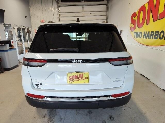 new 2025 Jeep Grand Cherokee car, priced at $39,820