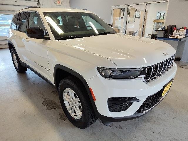 new 2025 Jeep Grand Cherokee car, priced at $39,820