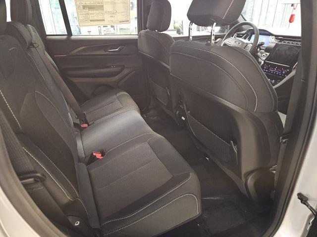 new 2025 Jeep Grand Cherokee car, priced at $36,670