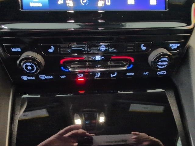 new 2025 Jeep Grand Cherokee car, priced at $38,415