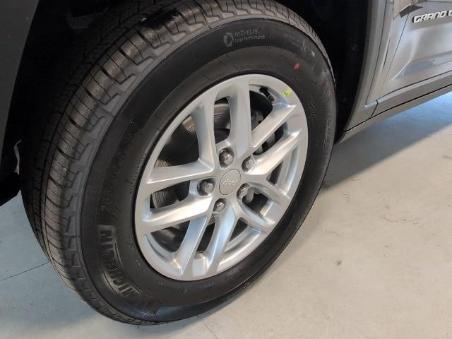 new 2025 Jeep Grand Cherokee car, priced at $38,415