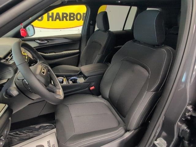 new 2025 Jeep Grand Cherokee car, priced at $38,415