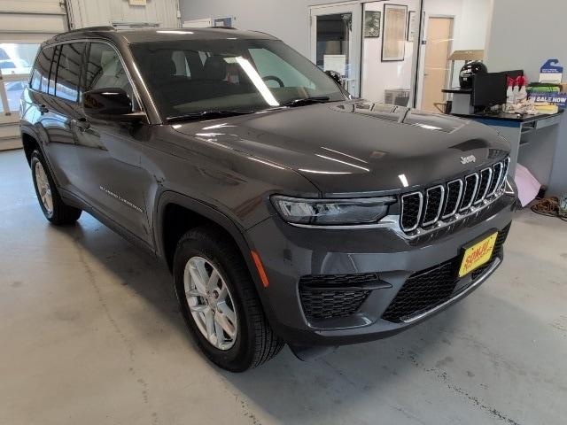 new 2025 Jeep Grand Cherokee car, priced at $38,415