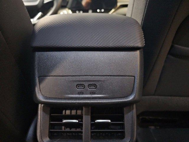 new 2026 Chevrolet Equinox car, priced at $31,592