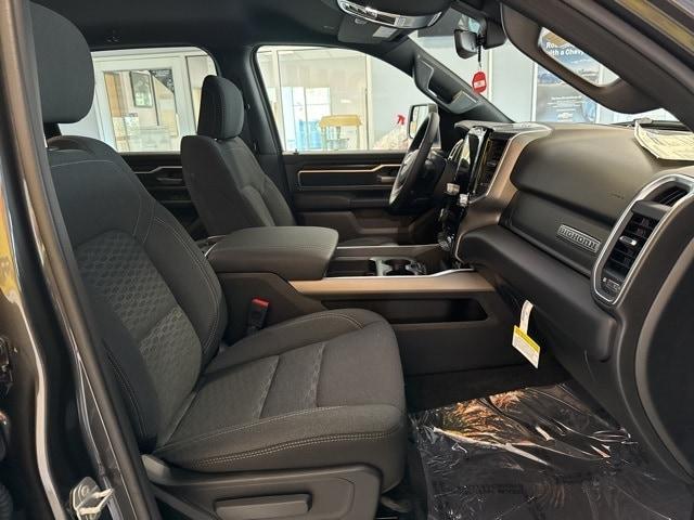 new 2025 Ram 1500 car, priced at $48,626