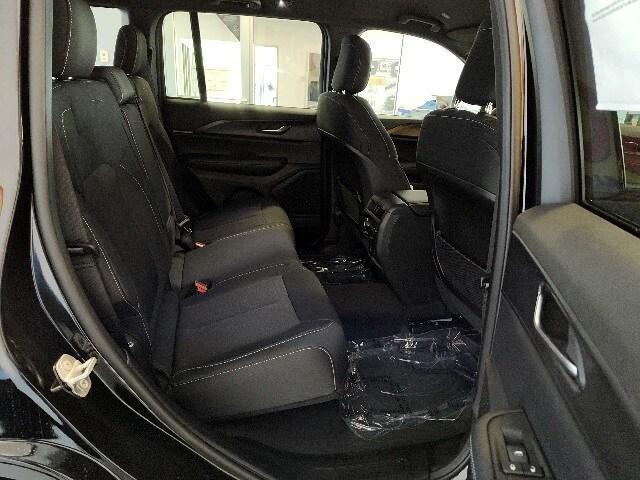 new 2025 Jeep Grand Cherokee car, priced at $40,415