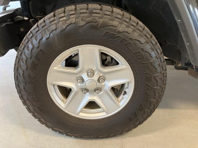 used 2022 Jeep Gladiator car, priced at $28,749