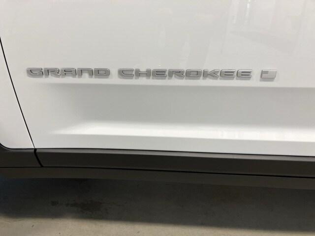 new 2025 Jeep Grand Cherokee car, priced at $37,820