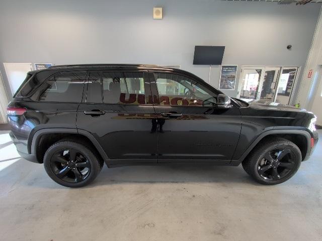 used 2023 Jeep Grand Cherokee car, priced at $30,920