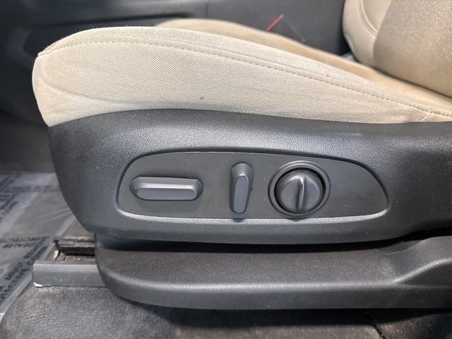 used 2023 Chevrolet Traverse car, priced at $25,899