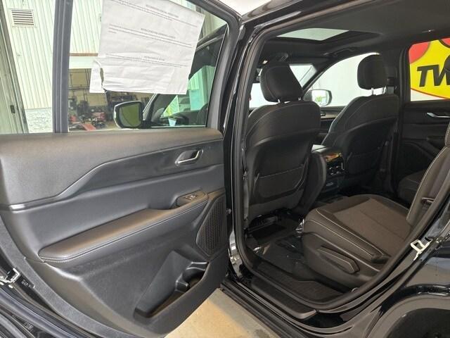 new 2025 Jeep Grand Cherokee L car, priced at $38,420