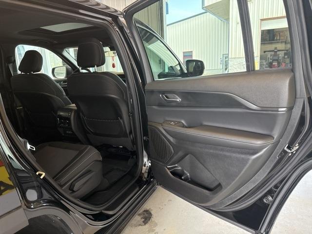 new 2025 Jeep Grand Cherokee L car, priced at $33,420