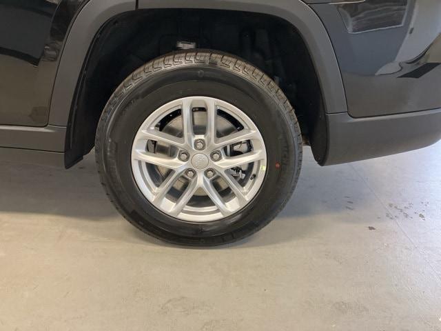 new 2025 Jeep Grand Cherokee L car, priced at $45,165