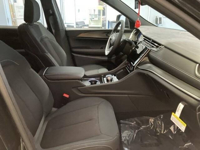 new 2025 Jeep Grand Cherokee L car, priced at $40,665