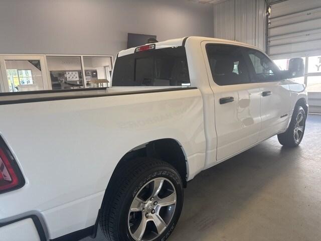 new 2025 Ram 1500 car, priced at $46,725