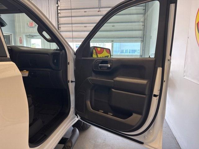 new 2025 Chevrolet Silverado 1500 car, priced at $45,675