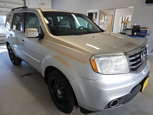 used 2014 Honda Pilot car, priced at $14,989