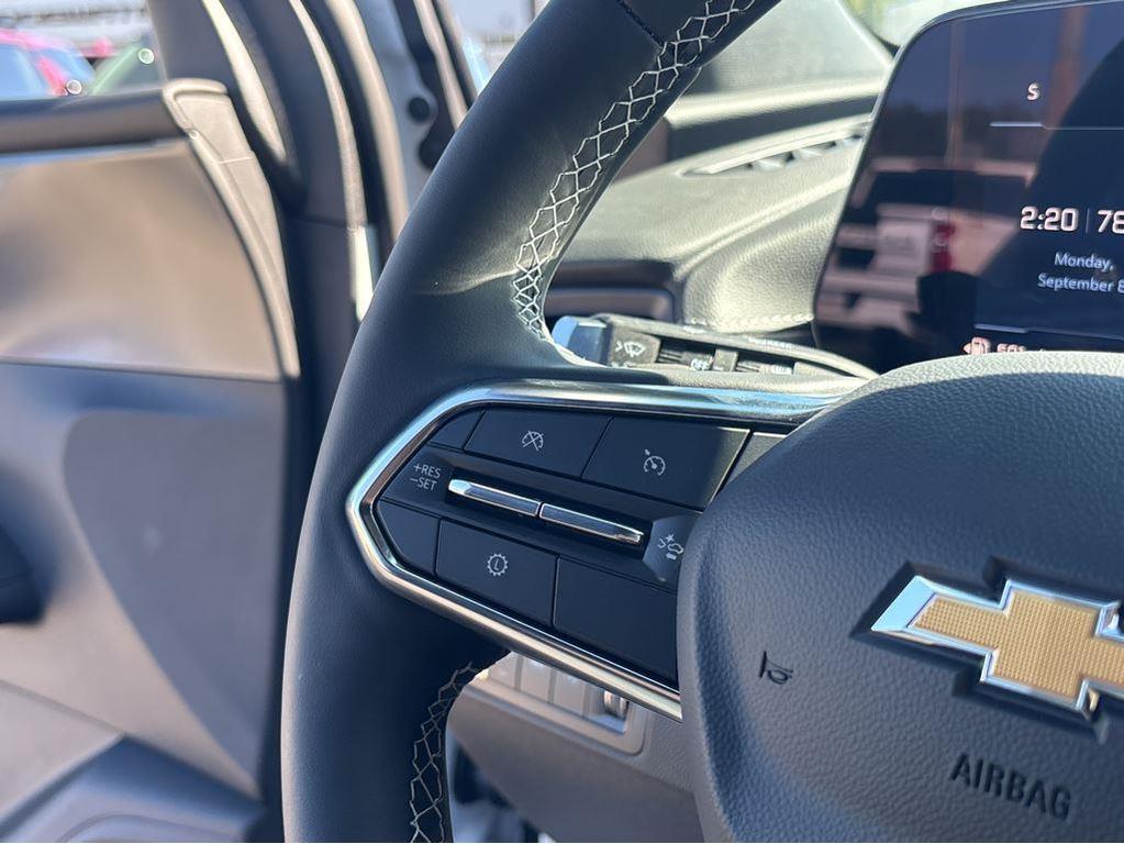 new 2026 Chevrolet Traverse car, priced at $46,215