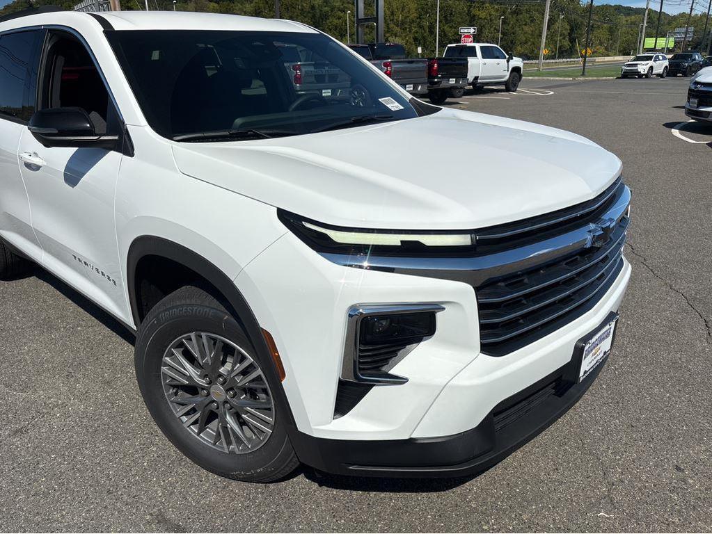 new 2026 Chevrolet Traverse car, priced at $46,215