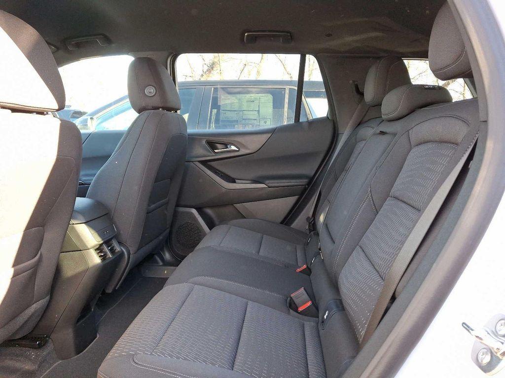 new 2025 Chevrolet Equinox car, priced at $33,575