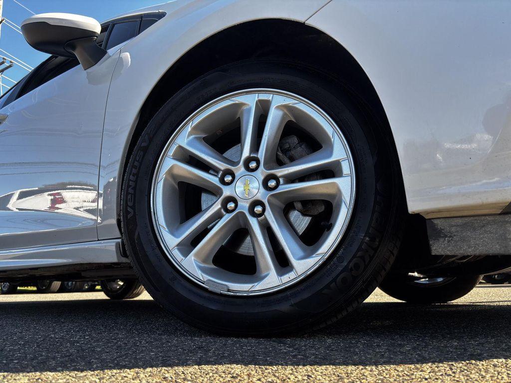 used 2017 Chevrolet Cruze car, priced at $6,650