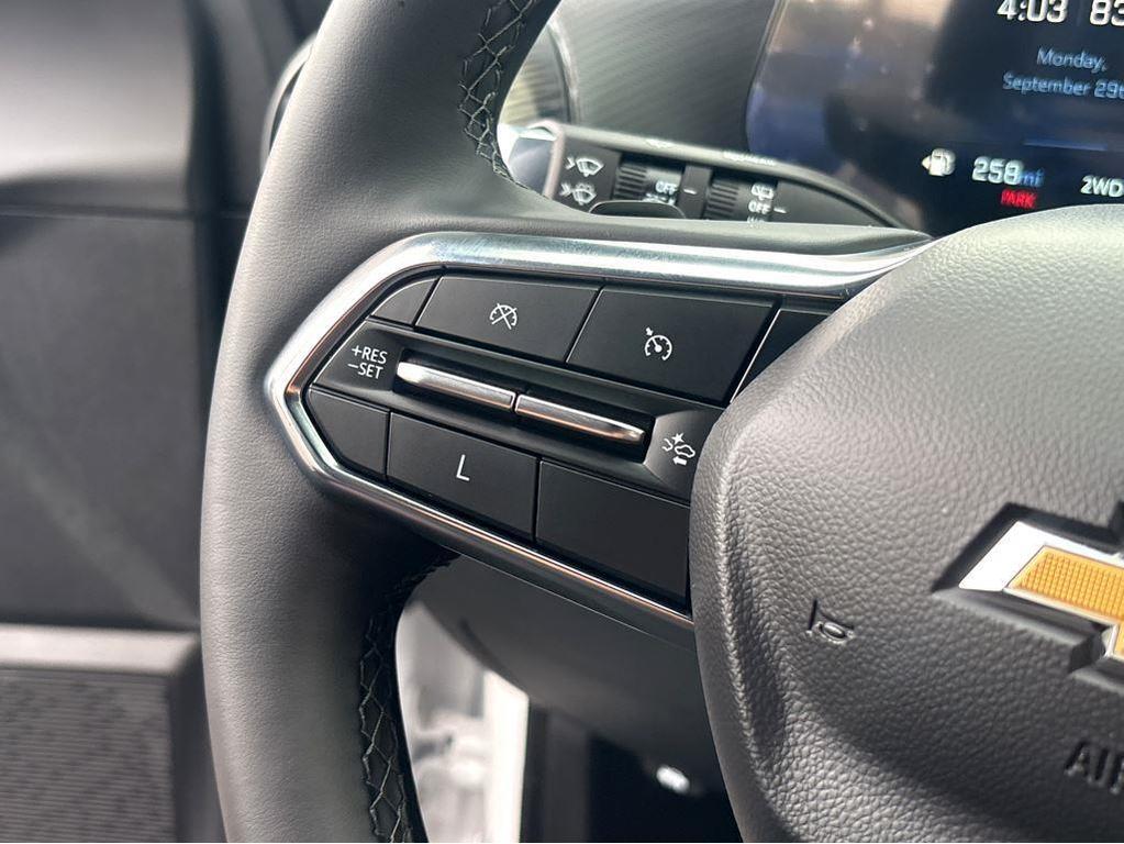 new 2025 Chevrolet Equinox car, priced at $33,090