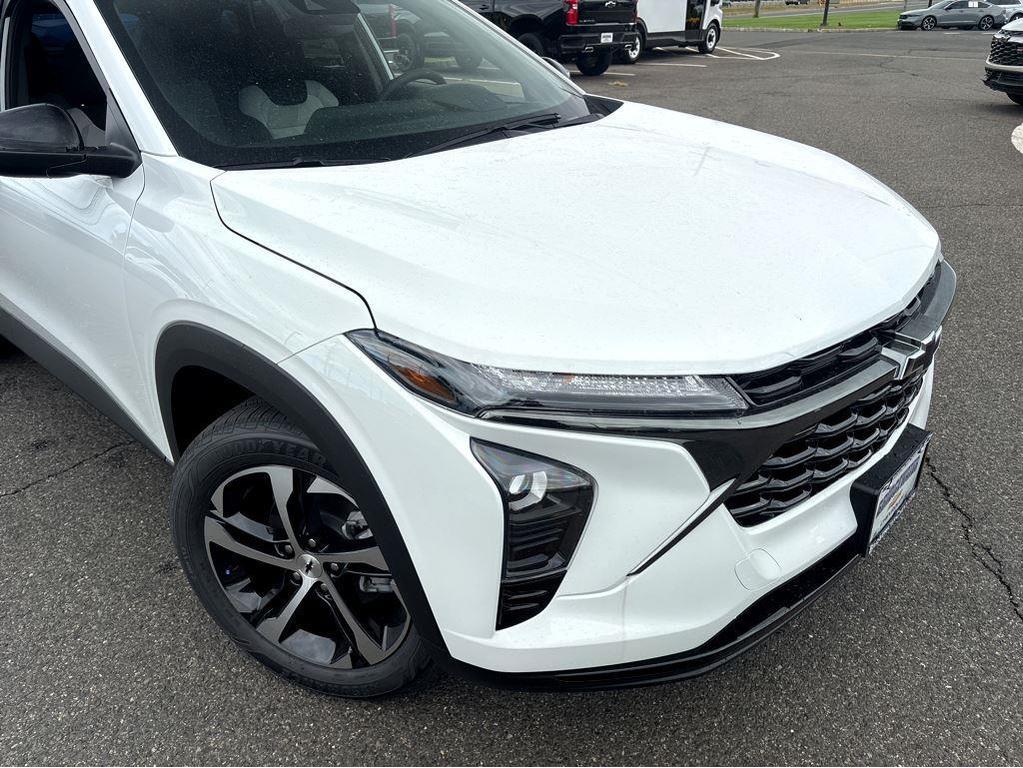 new 2025 Chevrolet Trax car, priced at $24,854