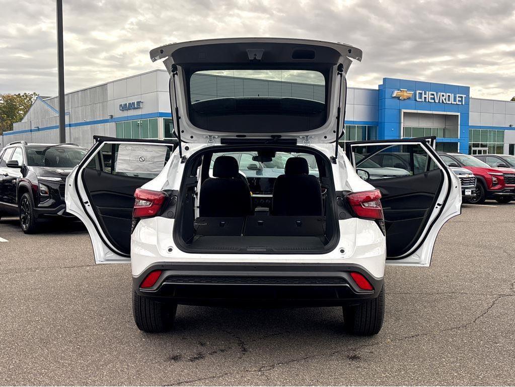 new 2025 Chevrolet Trax car, priced at $24,854