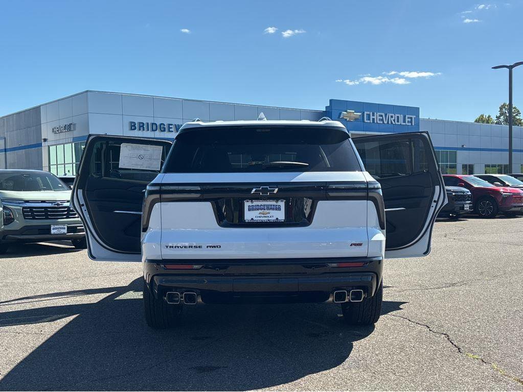new 2026 Chevrolet Traverse car, priced at $61,790