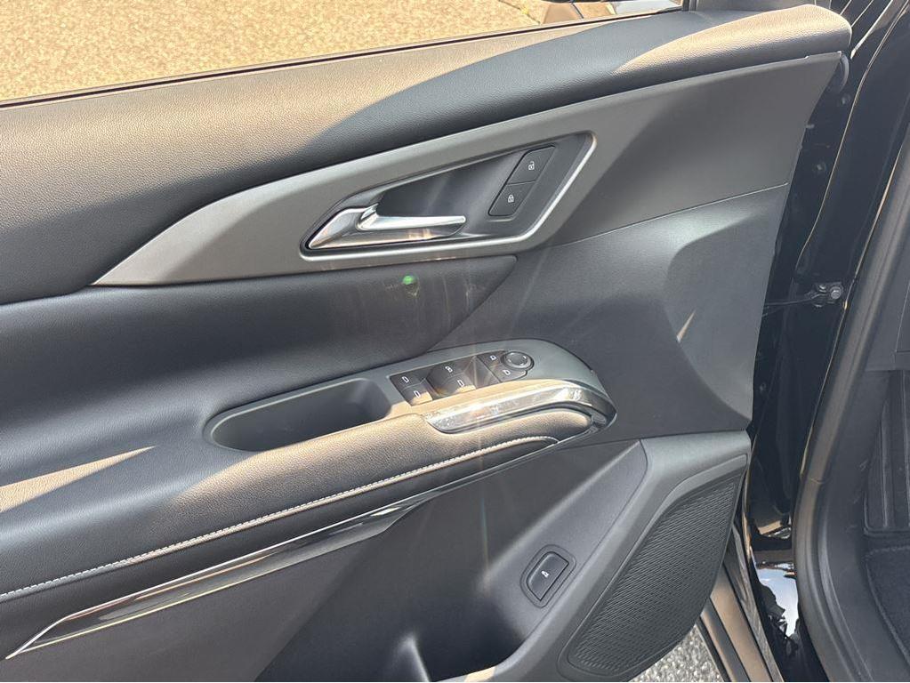 new 2026 Chevrolet Traverse car, priced at $46,625