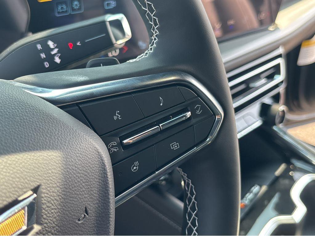 new 2026 Chevrolet Traverse car, priced at $46,625