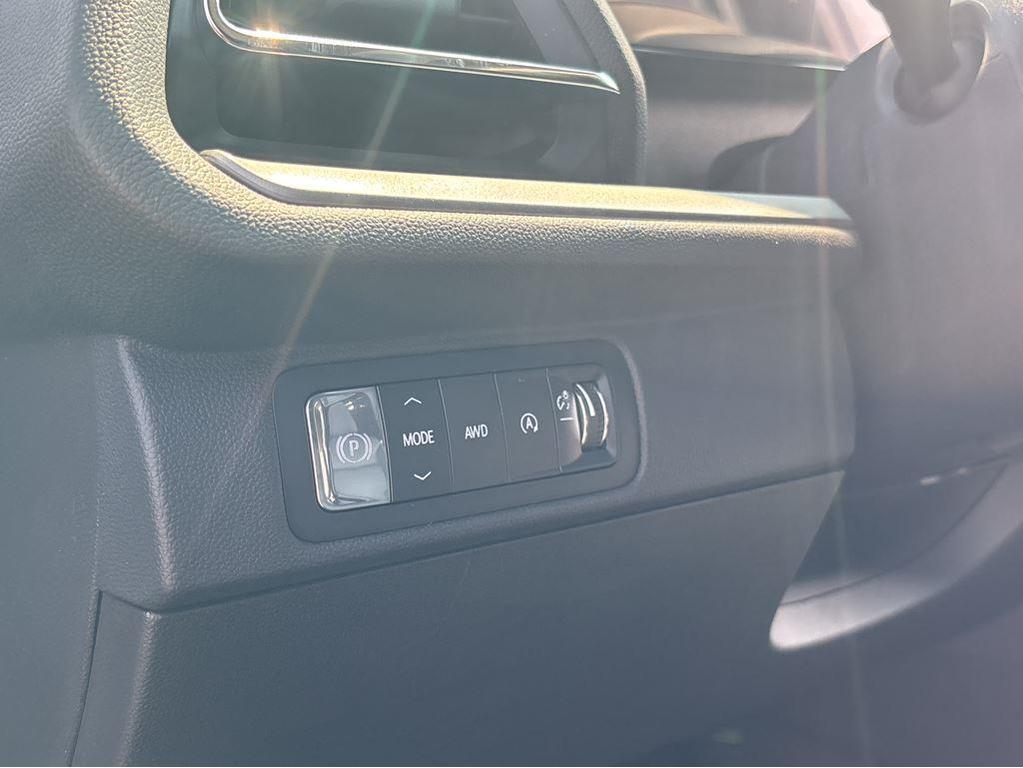 new 2026 Chevrolet Traverse car, priced at $46,625
