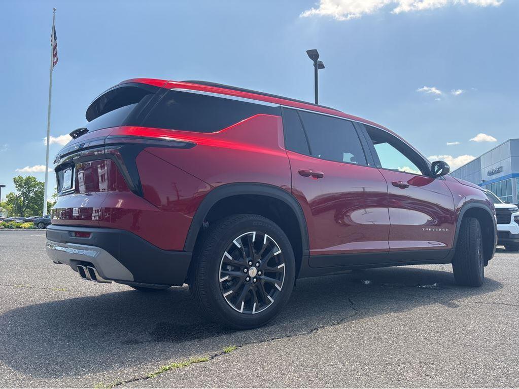 new 2025 Chevrolet Traverse car, priced at $48,329