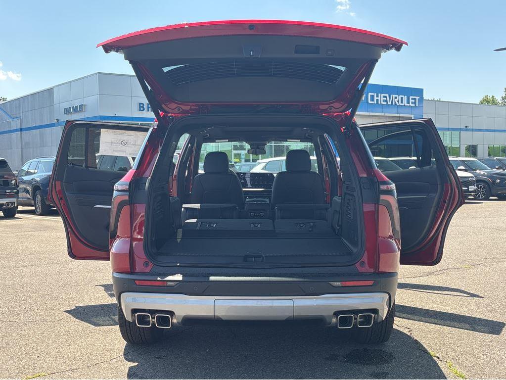 new 2025 Chevrolet Traverse car, priced at $48,329