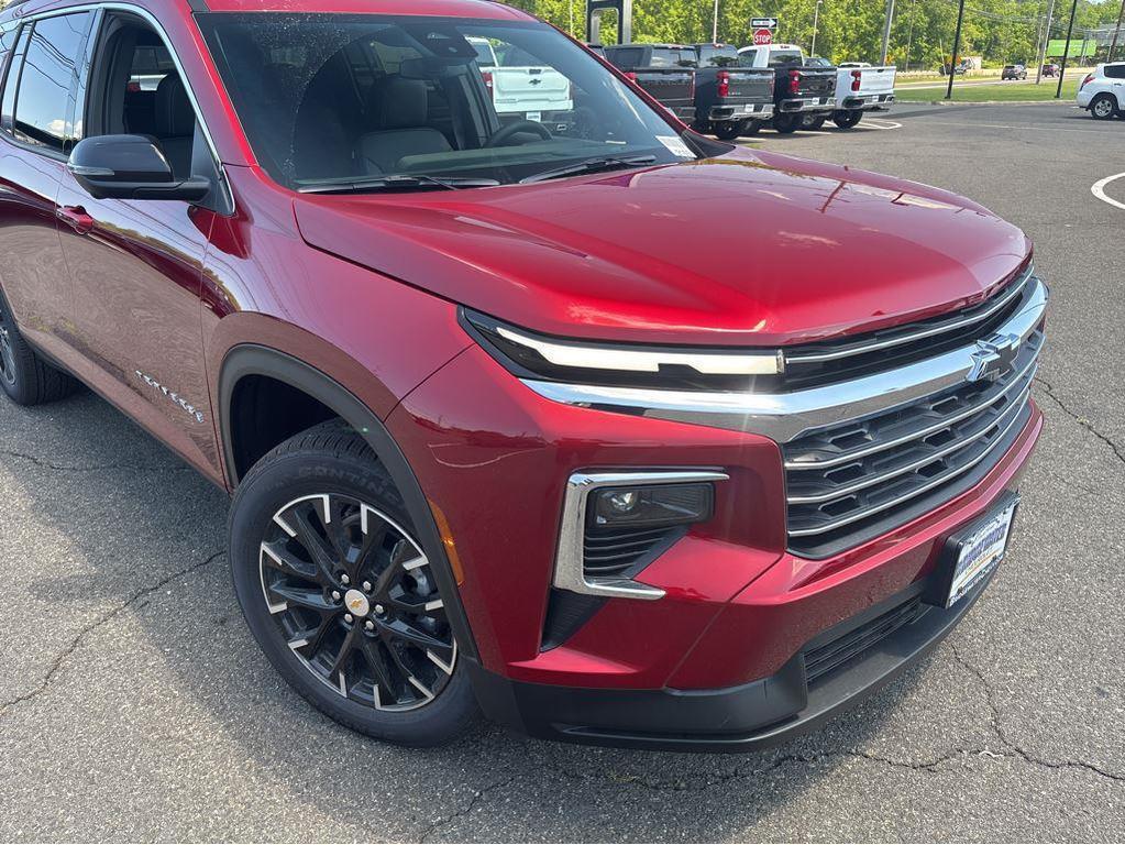 new 2025 Chevrolet Traverse car, priced at $48,329