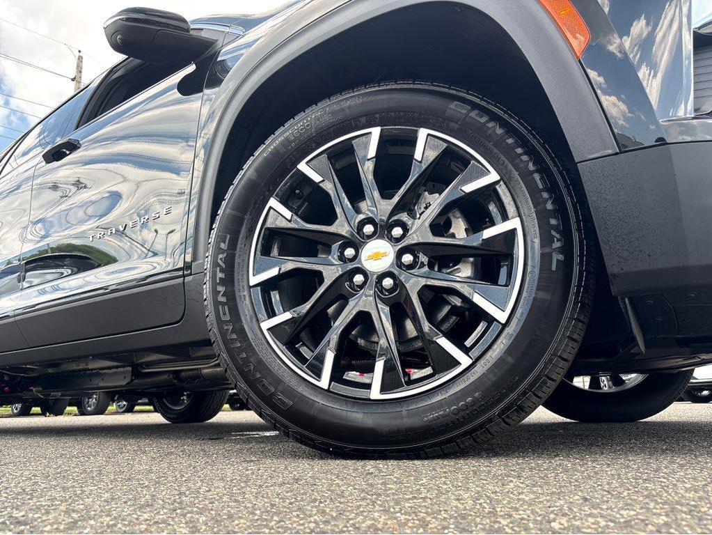 new 2025 Chevrolet Traverse car, priced at $47,840