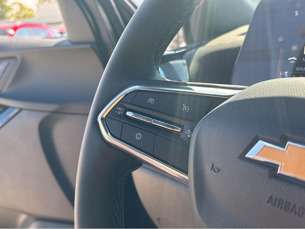 new 2026 Chevrolet Equinox car, priced at $32,320