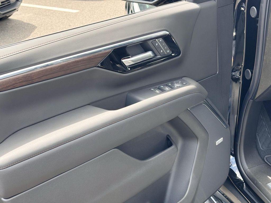 new 2025 Chevrolet Suburban car, priced at $85,895