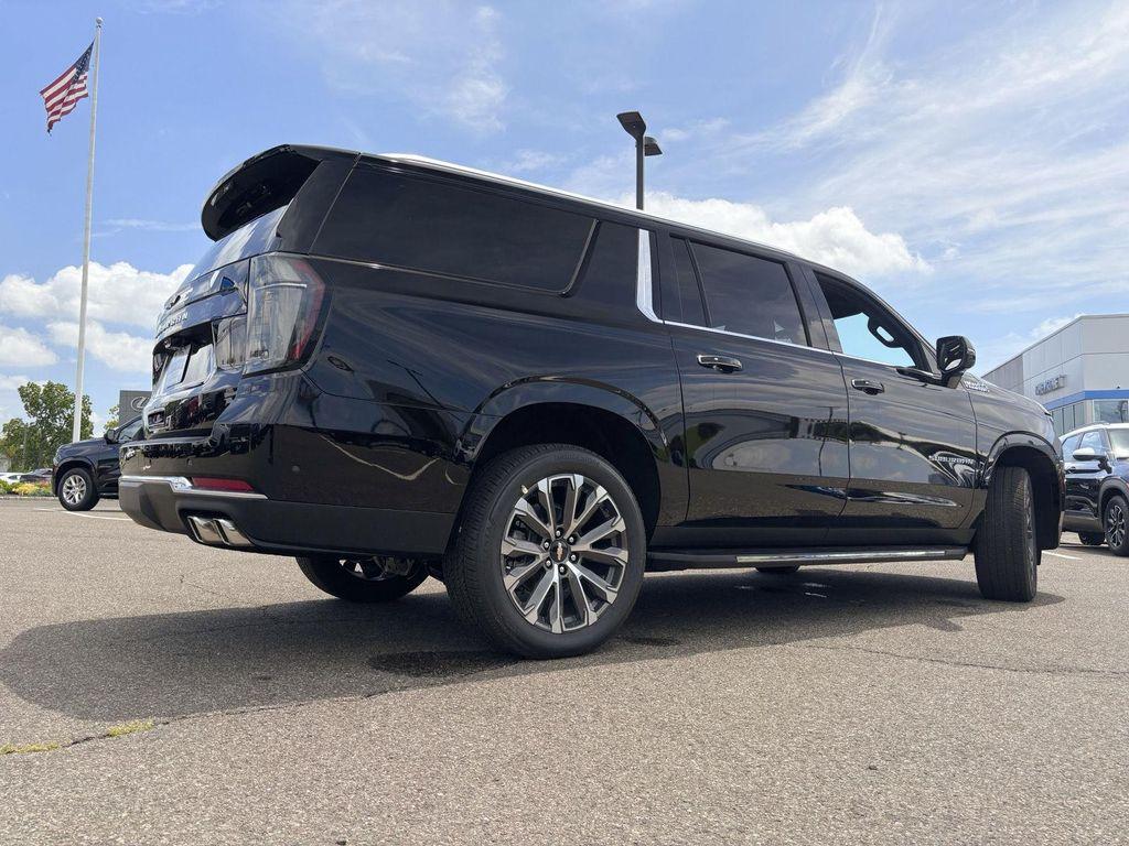 new 2025 Chevrolet Suburban car, priced at $85,895