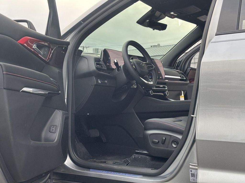 new 2026 Chevrolet Traverse car, priced at $53,945