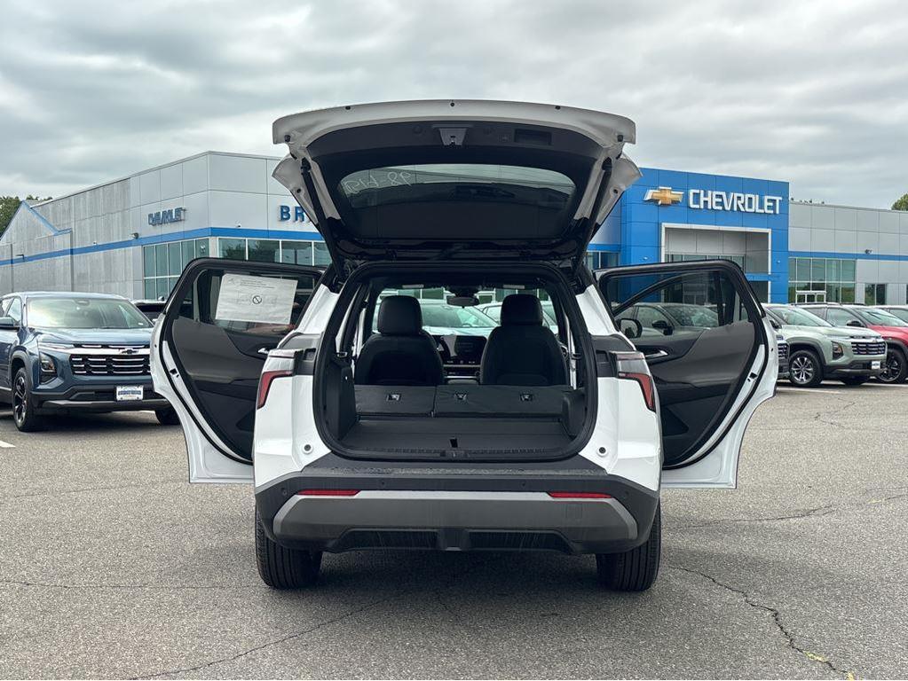 new 2026 Chevrolet Equinox car, priced at $34,168