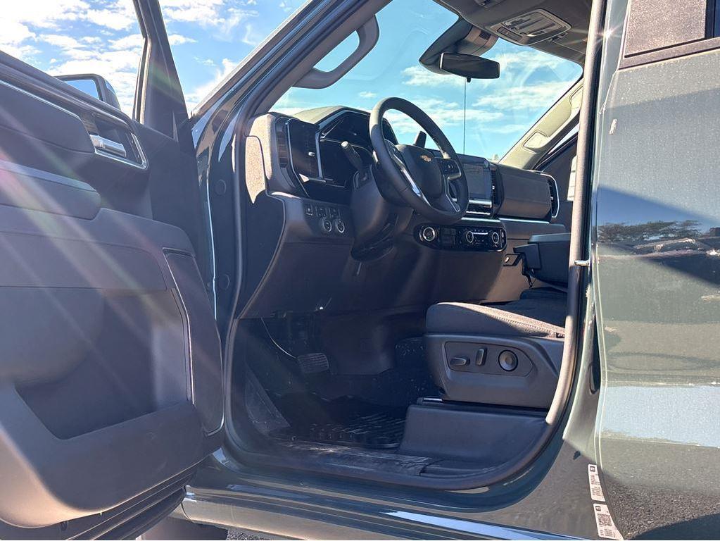new 2026 Chevrolet Silverado 1500 car, priced at $47,940