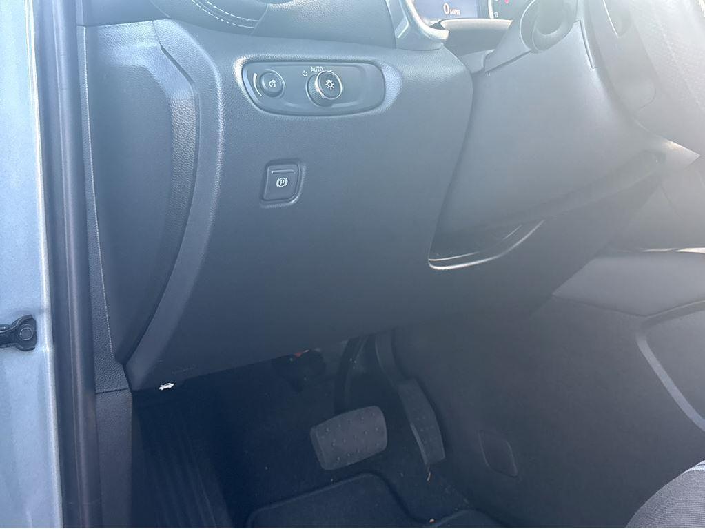 new 2025 Chevrolet Blazer car, priced at $40,410