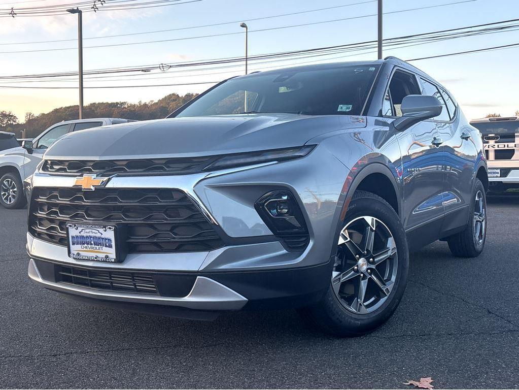new 2025 Chevrolet Blazer car, priced at $40,410