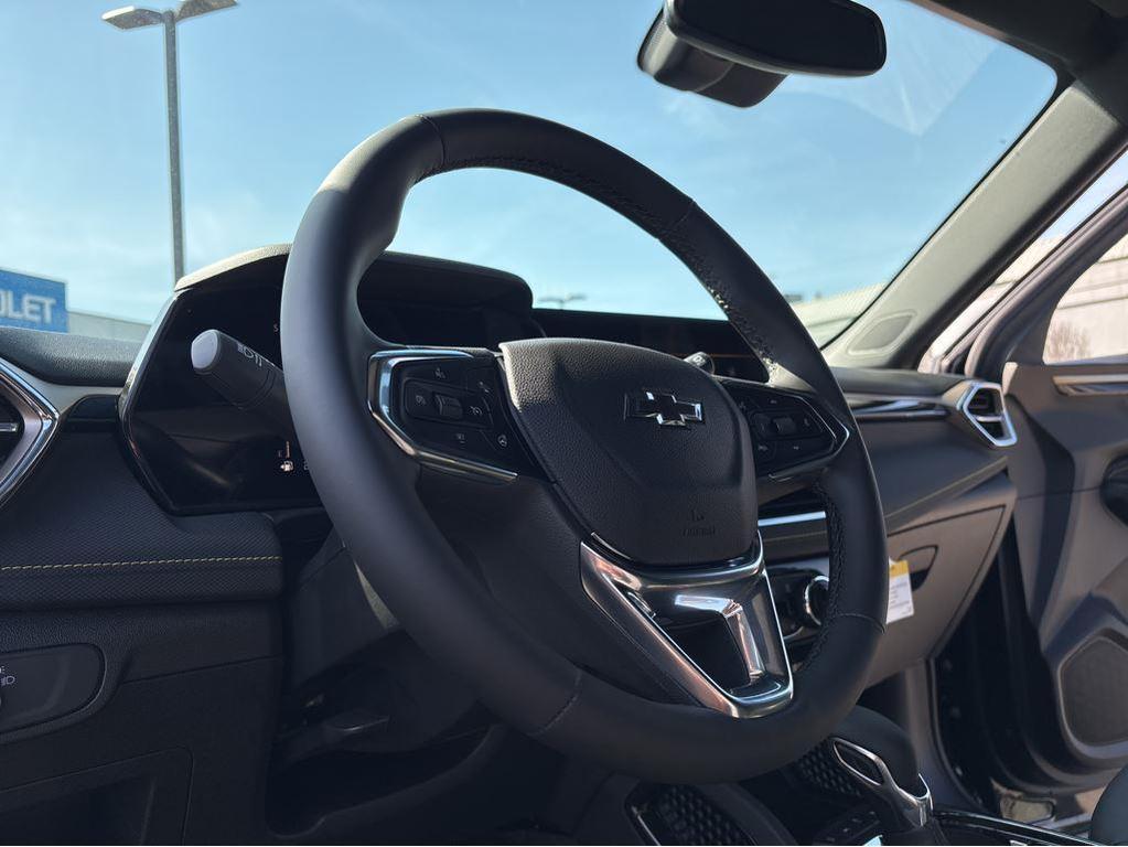 new 2025 Chevrolet TrailBlazer car, priced at $32,185