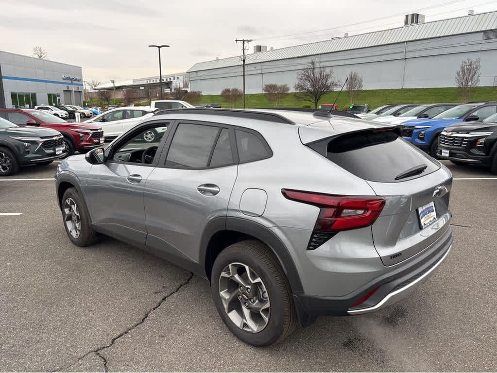 new 2025 Chevrolet Trax car, priced at $25,510