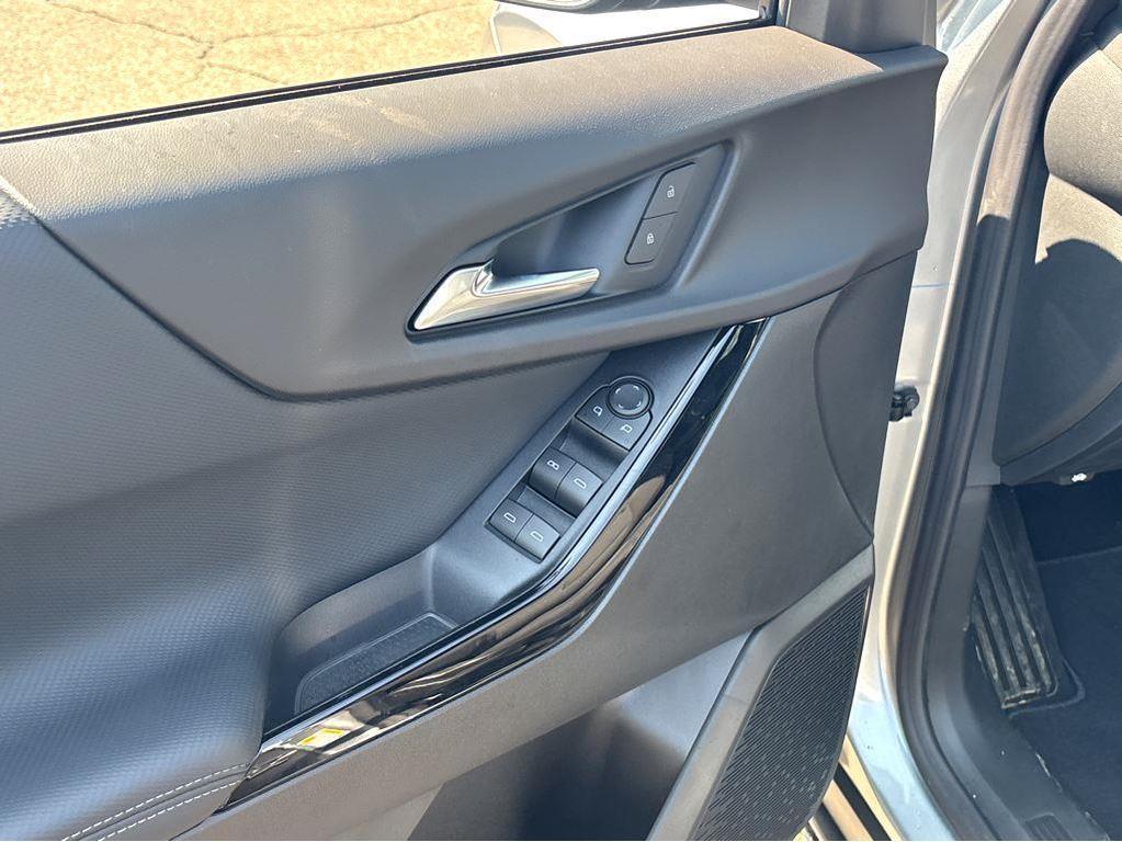 new 2026 Chevrolet Equinox car, priced at $33,535